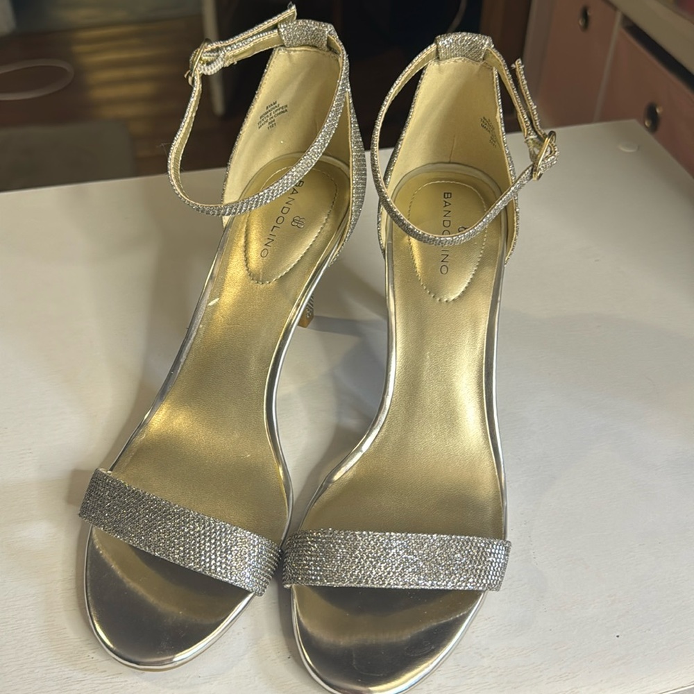Bandolino Madia Gold Sparkling Open Toe Dress Sandal Size 8.5